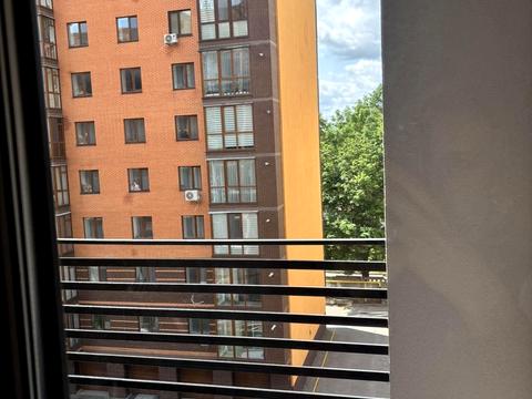 квартира за адресою Довженка вул., 4