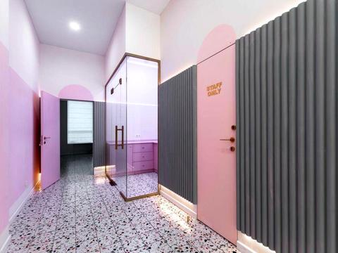 коммерческая по адресу Андрея Верхогляда ул. (Михайла Драгомирова), 18-А