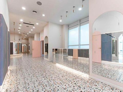 коммерческая по адресу Андрея Верхогляда ул. (Михайла Драгомирова), 18-А