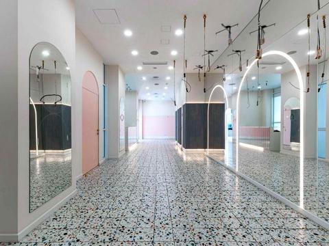 коммерческая по адресу Андрея Верхогляда ул. (Михайла Драгомирова), 18-А