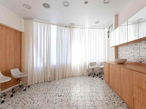 коммерческая по адресу Андрея Верхогляда ул. (Михайла Драгомирова), 18-А