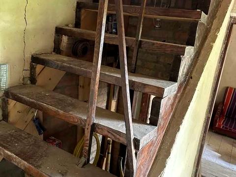 дом по адресу центральна