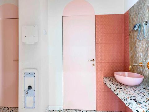 коммерческая по адресу Андрея Верхогляда ул. (Михайла Драгомирова), 18-А