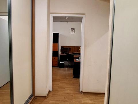 комерційна за адресою Шевченка вул., 18