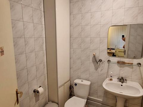 комерційна за адресою Шевченка вул., 18