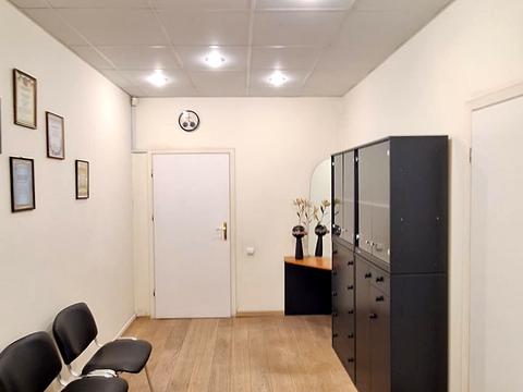 комерційна за адресою Шевченка вул., 18