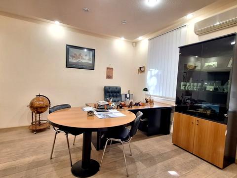 комерційна за адресою Шевченка вул., 18