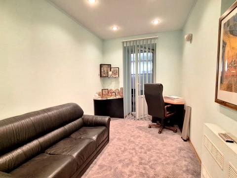 комерційна за адресою Шевченка вул., 18