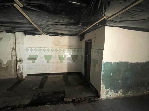 комерційна за адресою Севастопольська вул., 38