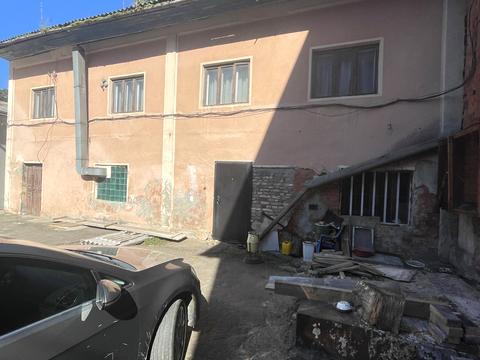 комерційна за адресою Севастопольська вул., 38