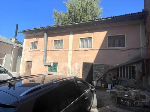 комерційна за адресою Севастопольська вул., 38