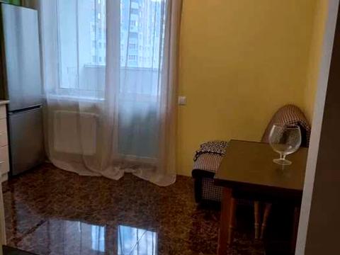 квартира за адресою Сергія Данченка вул., 32