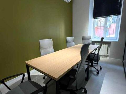 комерційна за адресою Володимирська вул., 81-Б