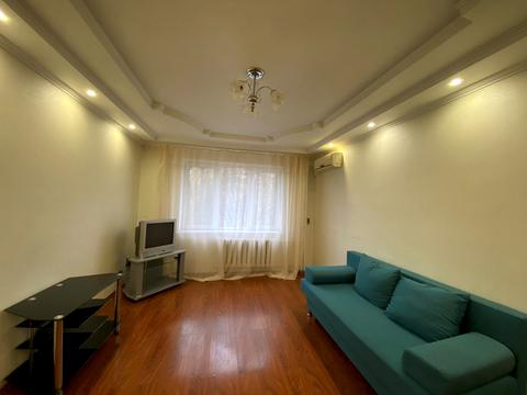 квартира за адресою Композитора Лятошинського вул., 8