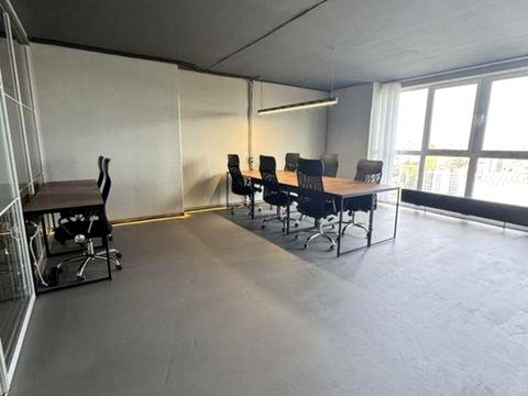 комерційна за адресою Ділова вул. (Димитрова), 2-Б