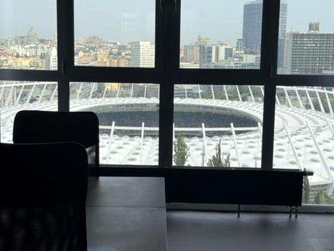 комерційна за адресою Ділова вул. (Димитрова), 2-Б