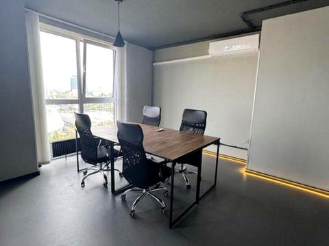 комерційна за адресою Ділова вул. (Димитрова), 2-Б