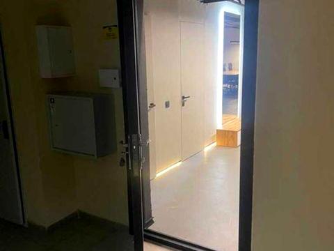 комерційна за адресою Ділова вул. (Димитрова), 2-Б