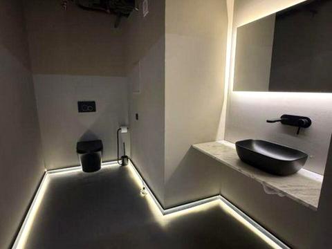 комерційна за адресою Ділова вул. (Димитрова), 2-Б