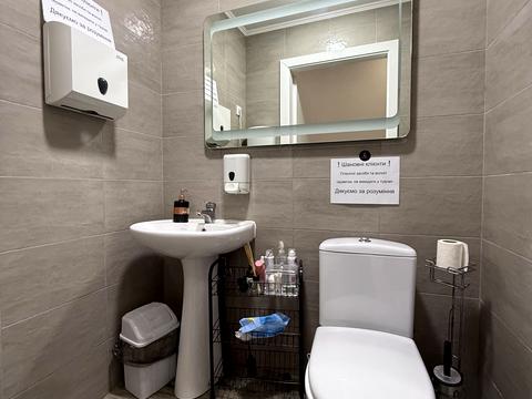 комерційна за адресою Одеська вул., 34