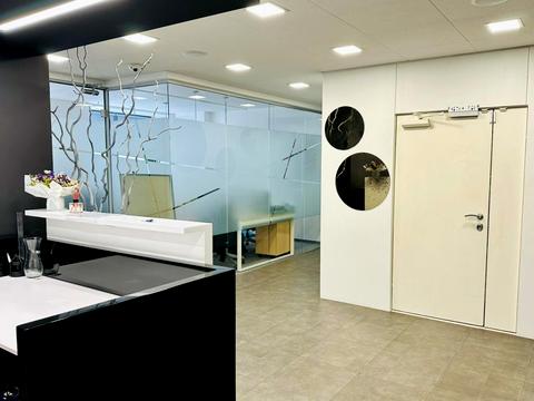 комерційна за адресою Саксаганського вул., 14