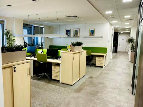 комерційна за адресою Саксаганського вул., 14