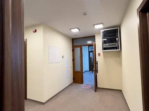 комерційна за адресою Кудрявська вул., 13-19