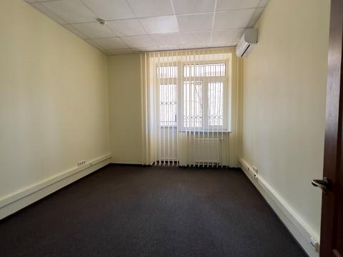 комерційна за адресою Кудрявська вул., 13-19