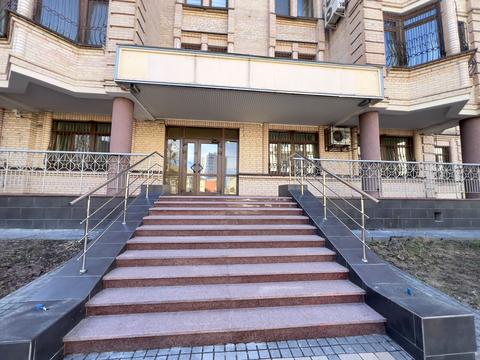 комерційна за адресою Кудрявська вул., 13-19