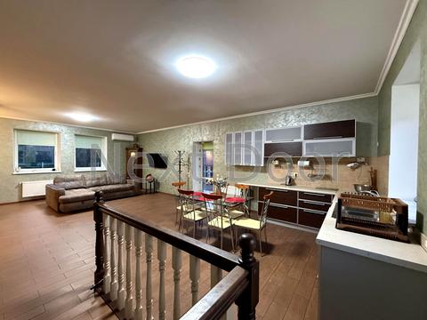 будинок за адресою Центральна вул.