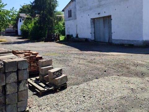 комерційна за адресою Вакарова, 8