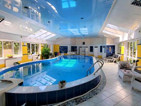 будинок за адресою Будівельників вул., 8