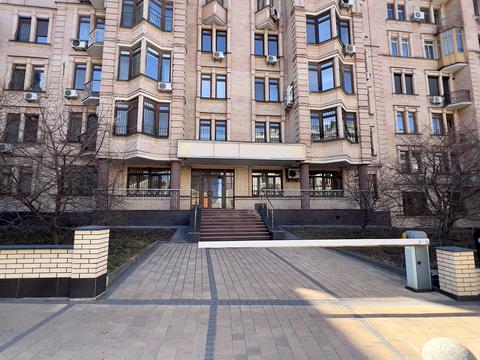 комерційна за адресою Кудрявська вул., 13-19