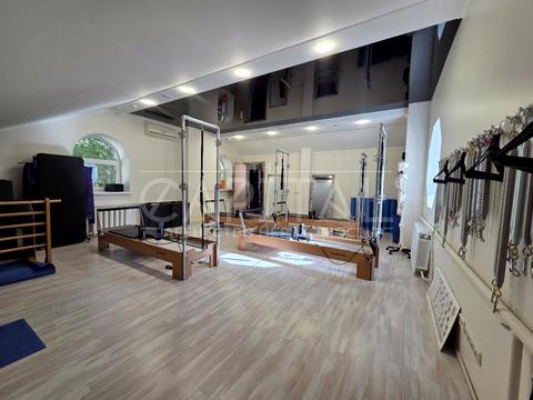 комерційна за адресою Панаса Мирного вул., 5