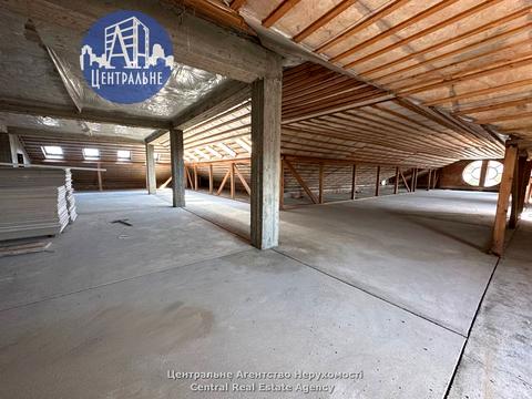 комерційна за адресою Хотинська вул., 39в