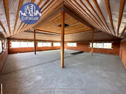 комерційна за адресою Хотинська вул., 39в