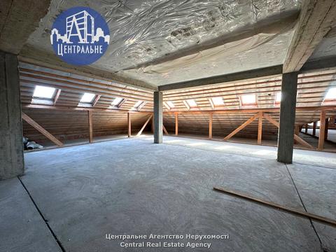 комерційна за адресою Хотинська вул., 39в