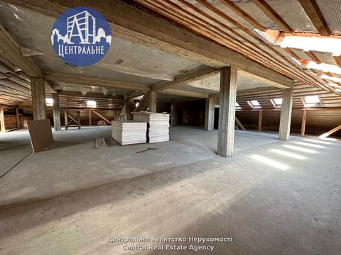 комерційна за адресою Хотинська вул., 39в