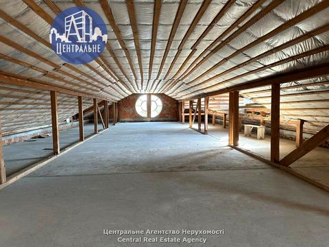 комерційна за адресою Хотинська вул., 39в