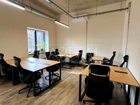 комерційна за адресою Марка Безручка вул., 24