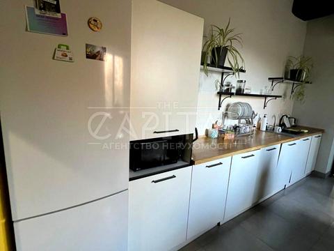 комерційна за адресою Марка Безручка вул., 24