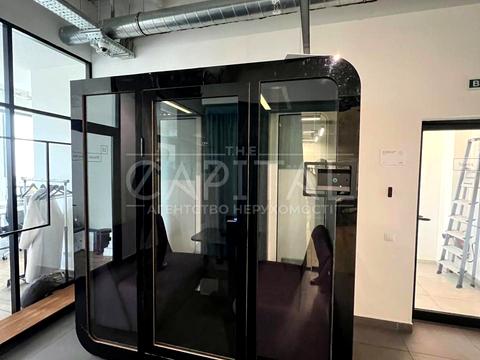 комерційна за адресою Марка Безручка вул., 24