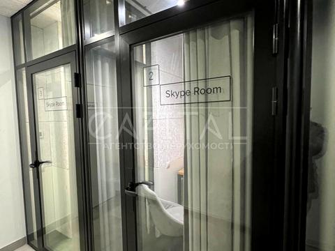 комерційна за адресою Марка Безручка вул., 24