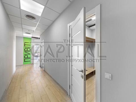 коммерческая по адресу Валерия Лобановского просп. (Краснозвездный), 56