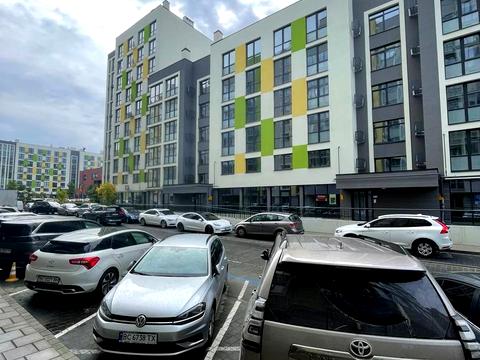 коммерческая по адресу Угорская ул., 12