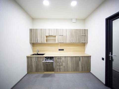 коммерческая по адресу Кловский спуск, 7a