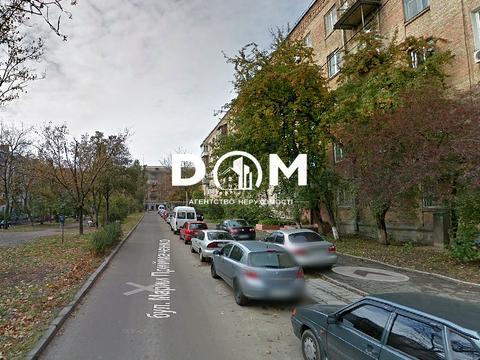 комерційна за адресою Марії Приймаченко бульв. (Академіка Ліхачова), 1/27