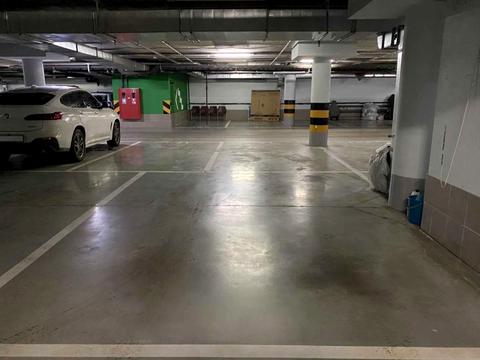 паркоместо по адресу Андрея Верхогляда ул. (Михайла Драгомирова), 14