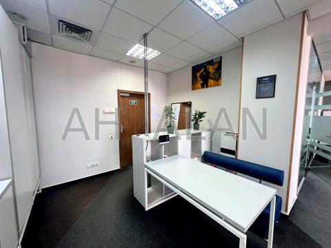 комерційна за адресою Євгена Сверстюка вул. (Марини Раскової), 2