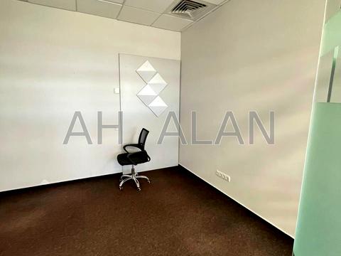 комерційна за адресою Євгена Сверстюка вул. (Марини Раскової), 2